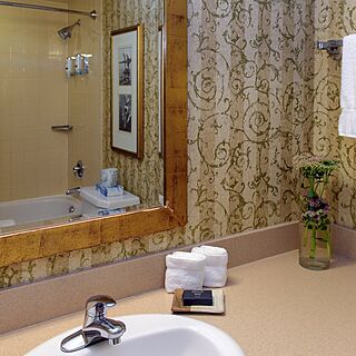 Deerhurst Resort — Sample Bathroom