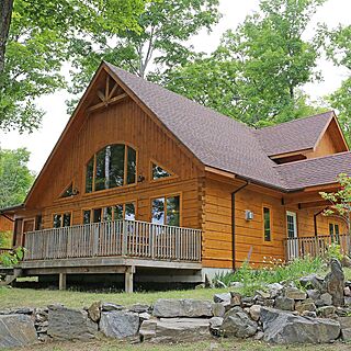 Frontenac Shores — Exterior