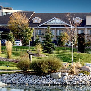 Georgian Bay Hotel & Conference Centre — Exterior