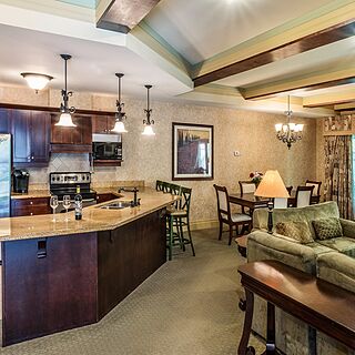 Georgian Bay Hotel & Conference Centre — Sample Living Area