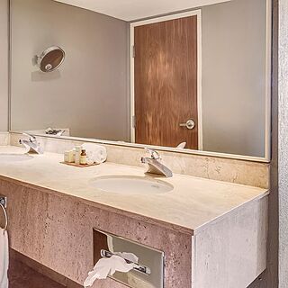 Fiesta Americana Acapulco Villas — Sample Bathroom