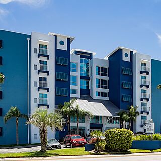 Coconut Palms II Beach Resort — Exterior