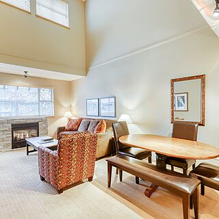 Glacier Lodge &mdash; Sample Dining Area