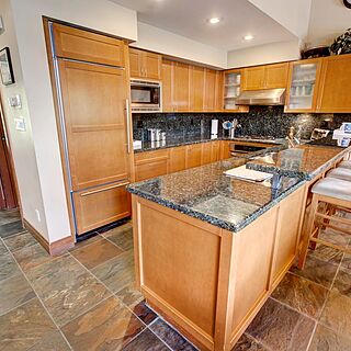 Montebello II — Sample Kitchen