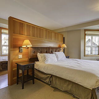 Predator Ridge - Falcon Point Cottages — Sample Bedroom