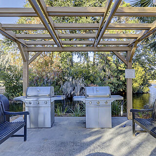 Spinnaker at Shipyard — Grilling Area