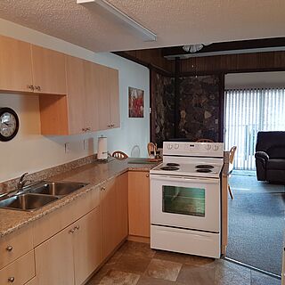 St. Ives on Shuswap — Sample Kitchen