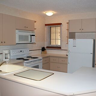 Sunchaser Vacation Villas — Sample Kitchen