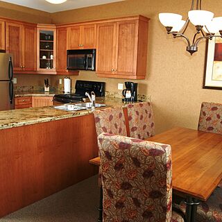 Sunchaser Vacation Villas — Sample Dining Area