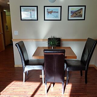 Sunset Resorts - Canmore — Sample Dining Area