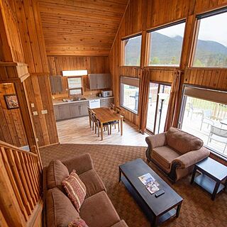 The Banff Gate Mountain Lodge and Spa — Sample Living Area