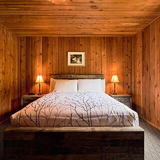 The Banff Gate Mountain Lodge and Spa — Sample Bedroom