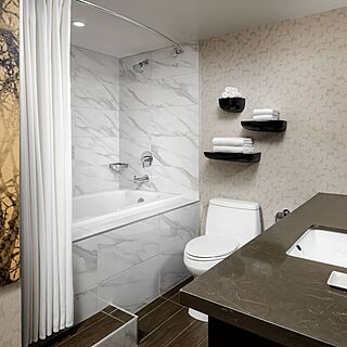 The Lodge at Kananaskis — Sample Bathroom