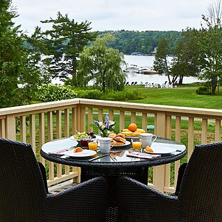 The Muskokan Club — Sample Balcony