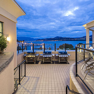 The Royal Kelowna — Grilling Area