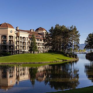 The Royal Kelowna — Exterior