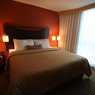 Vacation Internationale Rosedale on Robson — Sample Bedroom