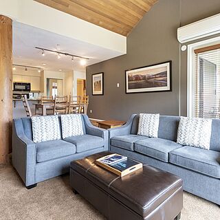 Whiski Jack at the Ironwood — Sample Living Area