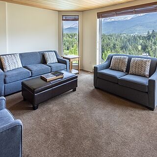 Whiski Jack at the Ironwood — Sample Living Area