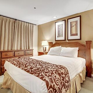 Powder's Edge — Sample Bedroom