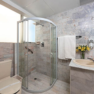 World International Vacation Club - The Mar Azul — Sample Bathroom