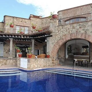 Villa Vera Hotel & Racquet Club &mdash; Exterior