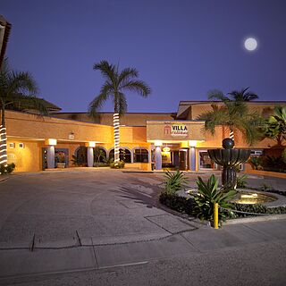Villa Mexicana Hotel and Resort — Exterior
