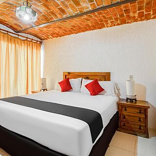 Capital O Villas de Ajijic — Sample Bedroom