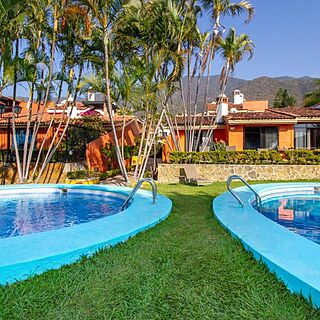 Capital O Villas de Ajijic — Pool