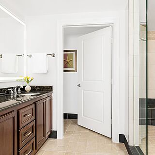 Marriott's SurfWatch — Sample Bathroom