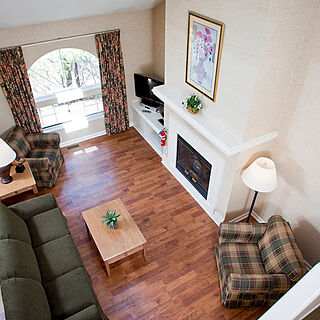 Pocono Mountain Villas — One-bedroom villa living area