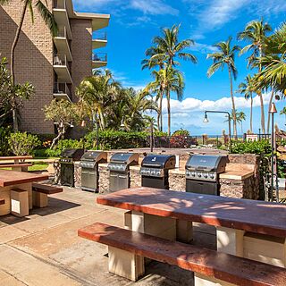 Kauhale Makai — Grilling Area