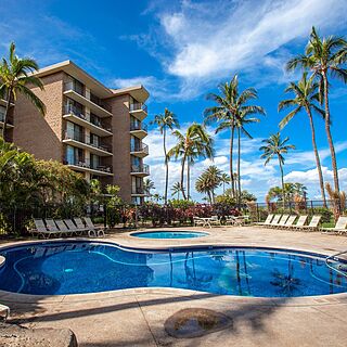 Kauhale Makai — Pool