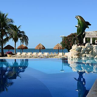 Sunset Marina Resort & Yacht Club — Pool