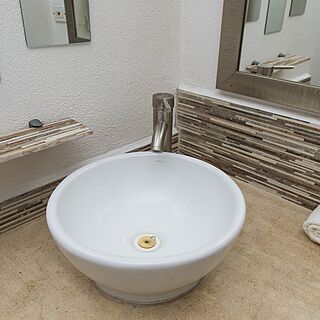Royal Host Club at Portofino — Sample Bathroom