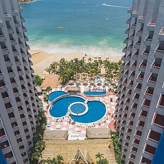 Plaza Hotel Club at Acapulco Playa Suites — Exterior