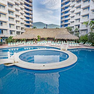 Plaza Hotel Club at Acapulco Playa Suites — Pool