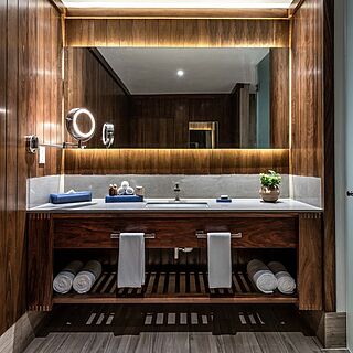 Presidente InterContinental Puerto Vallarta — Sample Bathroom