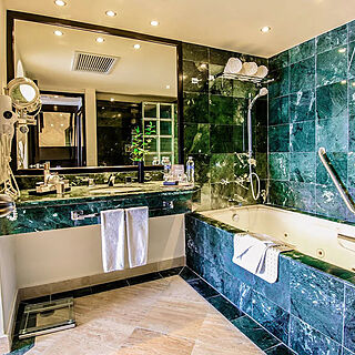 Pyramid Resort Vacation Club — Sample Bathroom