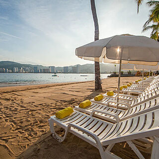 Park Royal Acapulco — Beach