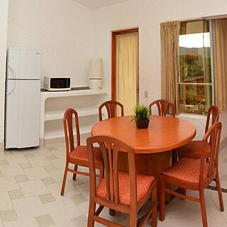 Pacifica Golf — Sample Dining Area