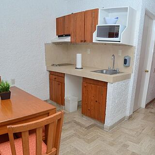 Pacifica Golf — Sample Kitchen