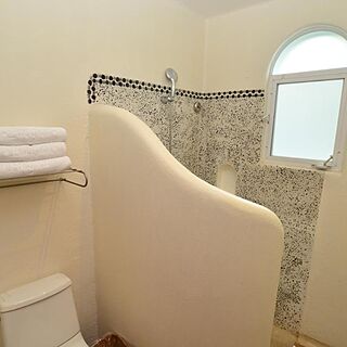 Pacifica Golf — Sample Bathroom