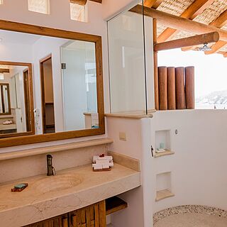 Pacifica Grand — Sample Bathroom