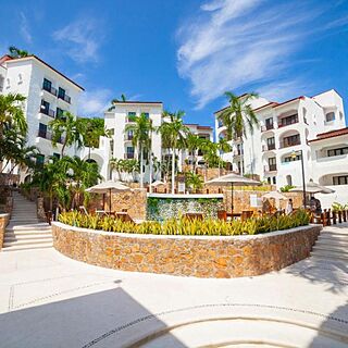 Hotel Marina Resort & Beach Club — Exterior
