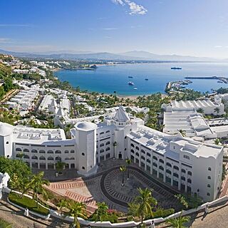 Las Hadas Golf Resort & Marina — Exterior