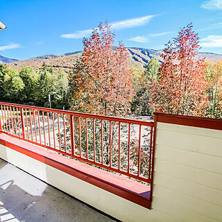 InnSeason Resorts Pollard Brook — Sample Balcony