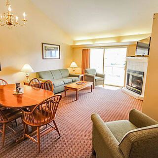 InnSeason Resorts Pollard Brook — Sample Living Area