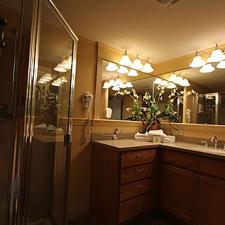 InnSeason Resorts Pollard Brook — Sample Bathroom