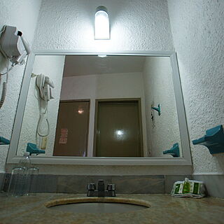 Imperial las Perlas — Sample Bathroom